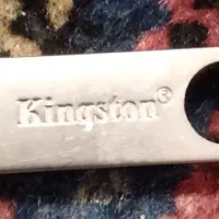 فلش 32 گیگ کینگستون سالم