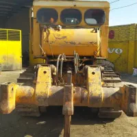 دستگاه راهسازی و معدنی (بلدوزر)