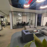 همکار خدمات و پذیرایی