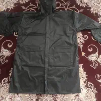 لباس بادگیر و بارانی|لباس|میانه, |دیوار