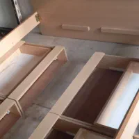 یک‌عددسرویس‌خواب‌دونفره|تخت و سرویس خواب|باغستان, |دیوار