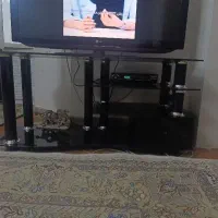 میز تلویزیون شیشه ای