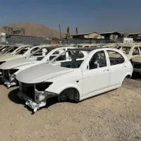 بدنه فابریک رنگی رو اتاقی کارخانه ای