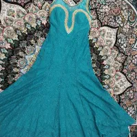 لباس مجلسی|لباس|صومعه‌سرا, |دیوار