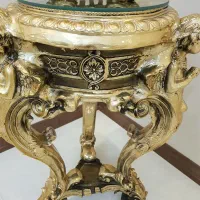 میز کنار سالنی کاملآ سالم