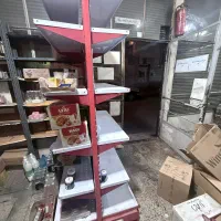 قفسه ی سفید قرمز سوپرمارکتی در حد نو