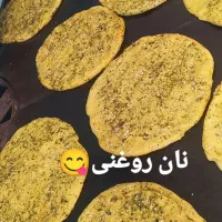 نان روغنی و شیرمال محلی شیرین سنتی
