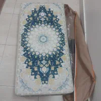 پشتی نو استفاده نشده داخل کاور