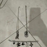 گردنبندو دستبند