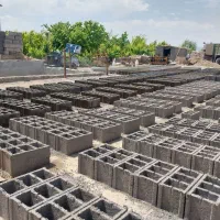 بلوک سیمانی سه خانه ته پر