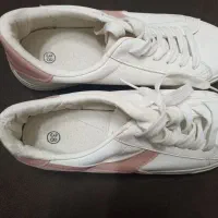 کفش اسپورت در حد نو و نو|کیف، کفش، کمربند|شیراز, سعدیه شمالی|دیوار