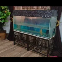 پایه ی آکواریوم بسیار محکم و سنگین و شیک