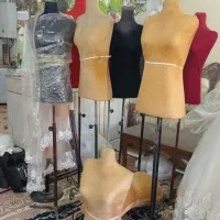 تعدادی مانکن ژپون لباس عروس فروشی از۵۰۰