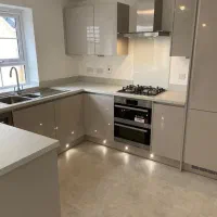 128-متر-ولیعصر-ابن-سینا