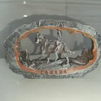 مجسمه گرگ