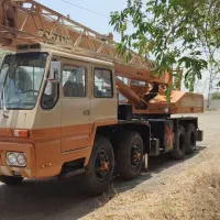 جرثقیل 25 تن سالم در حال کار