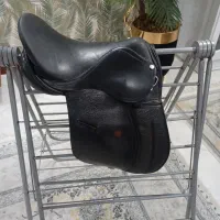 اسب زین اسب  تمام چرم طبیعی خارجی مشکی