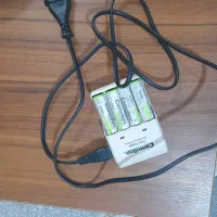 شارژر باتری camelion و ۴ عدد باتری ۲۵۰۰