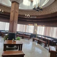 میز و صندلی، نیمکت کافی شاپ|کافی‌شاپ و رستوران|تهران, ائمه اطهار|دیوار