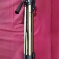 سه پایه دوربین