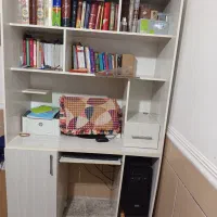کتابخانه شیک و تمیز