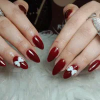 کاشت ناخن و ترمیم تخفیف ویژه نوروز