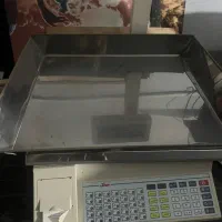 فروش یک دستگاه ترازو دیجیتال ۶۰کیلو|فروشگاه و مغازه|بندرعباس, |دیوار