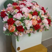 باکس گل مصنوعی بزرگ