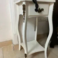 میز پایه دار تلفن