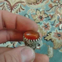 انگشتر نقره با نگین عقیق یمنی اصل