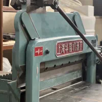 دستگاه برش کاغذ و مقوا