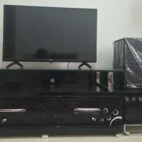 میز تلویزیون شیشه ای