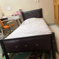 تخت های تک نفره با قابلیت تبدیل شدن به دو طبقه