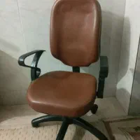 صندلی  چرخدار  .جک دار سالم