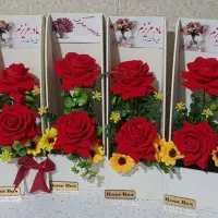 باکس گل هدیه ی روز مادران گرانقدر و همسران گرامی