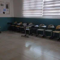 تجهیزات مدرسه(آگهی فروش کمد وصندلی دسته دار و میز)|صندلی و نیمکت|شیراز, فرهنگ شهر|دیوار