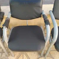 صندلی انتظار دست دوم