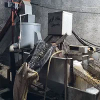 ترمینال ظبط و فرآوری پسته خسروی