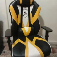 صندلی گیمینگ.  DXRACER