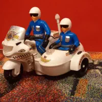 اسباب بازی موتور پلیس،موزیکال چراغدار و حرکت میکنه