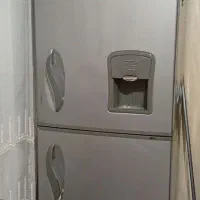 یخچال فریز ایسان  کارکرده و سالم