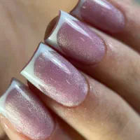 کاشت ناخن با بهترین متریال و قیمت