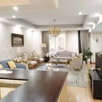۷۵ متر خوش‌نقشه /سنددار در محله معلم/طبقه اول