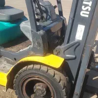 لیفتراک کوماتسو ۳ تن