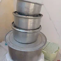 یه مقدار لواظم اشپزخانه مثل قابلمه فلاکس چای
