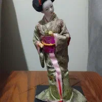 عروسک خیلی قدیمی