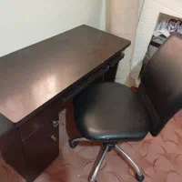 میز کامپیوتر و صندلی جک دار