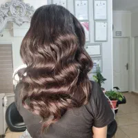 کلیه خدمات آرایشی حرفه ای و قیمت مناسب|خدمات آرایشگری و زیبایی|قزوین, |دیوار