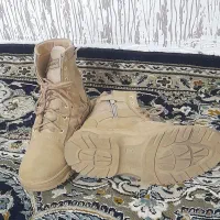 یک جفت پوتین نو