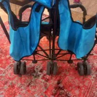 کالسکه دوقلویی